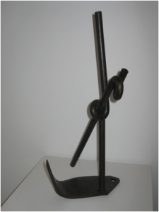 De la serie “Veleros”. Hierro (material reciclado). 40 x 19 x 19 cm. 2007